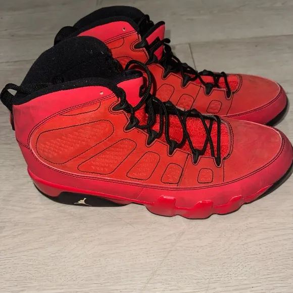 Air Jordan 9 Motorboat Jones Red and Black Athletic Shoes High-Top Design