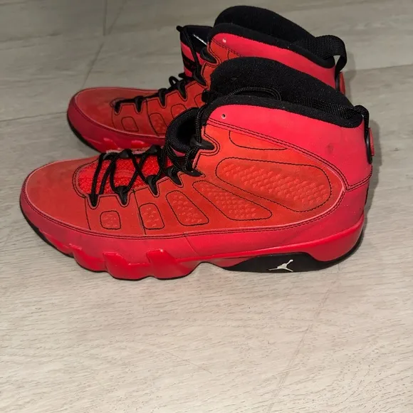 Air Jordan 9 Motorboat Jones Red and Black Athletic Shoes High-Top Design