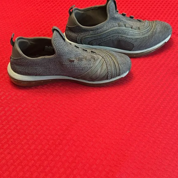 Aldo Men’s Size 11 Sneakers Slip-Ons Gray-Blue Fabric Top Lightweight EUC