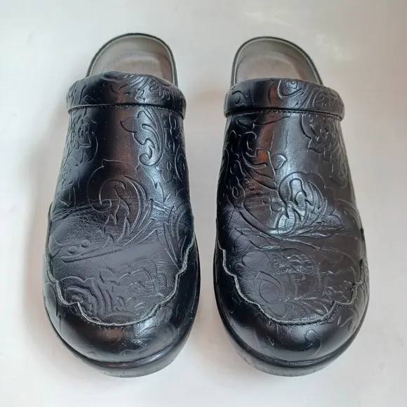 Alegria Clogs Mules Black Tooled Leather Slip On Comfort Western Womens 8 or 39