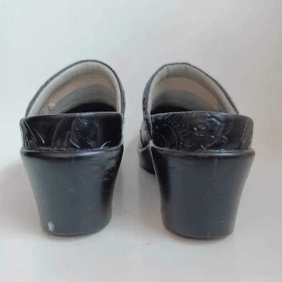 Alegria Clogs Mules Black Tooled Leather Slip On Comfort Western Womens 8 or 39