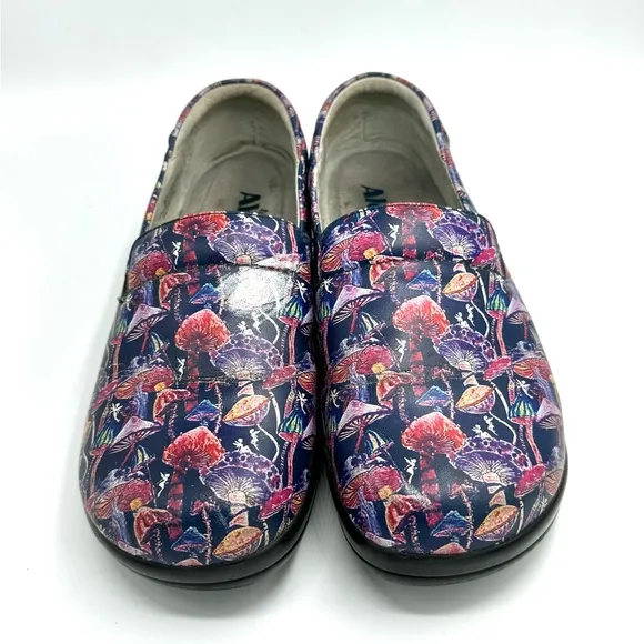 Alegria fairyland mushroom print clogs women’s size 7.5, comfortable nurse shoe