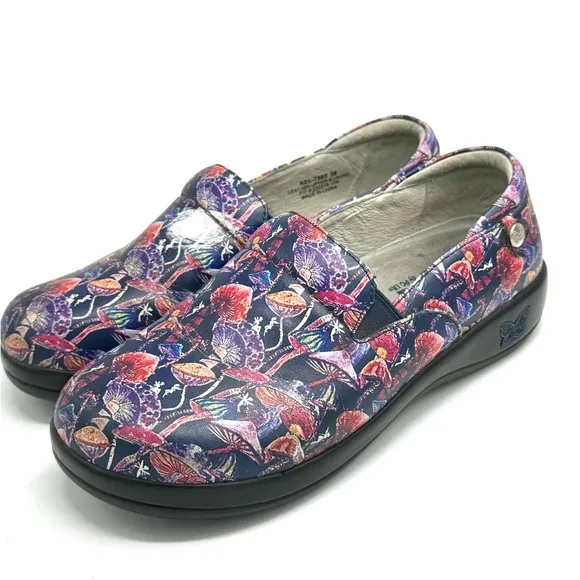 Alegria fairyland mushroom print clogs women’s size 7.5, comfortable nurse shoe