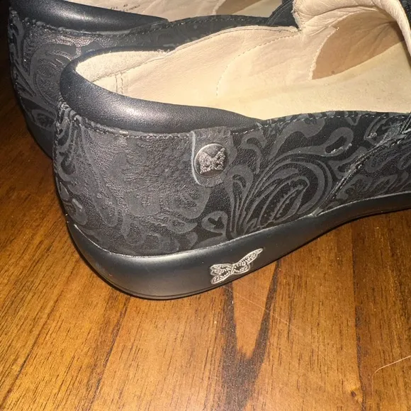 Alegria Keli Black Embossed Paisley Professional Shoe Size EU 40 / US 9.5 / 10