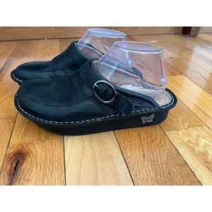 ALEGRIA women's size 9 US (39) black leather slip on comfort clogs