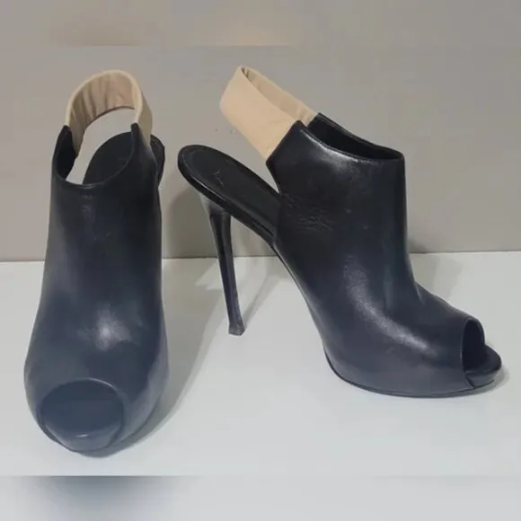 Alexander McQueen Leather Slingback Black and Cream Heels