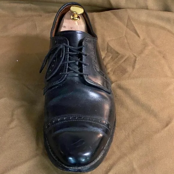 Allen Edmonds &quot;Clifton&quot; Black Leather Cap Toe 4 Eyelet Lace Up Oxfords Sz 9.5M