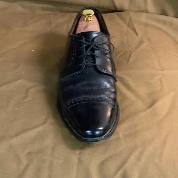Allen Edmonds &quot;Clifton&quot; Black Leather Cap Toe 4 Eyelet Lace Up Oxfords Sz 9.5M