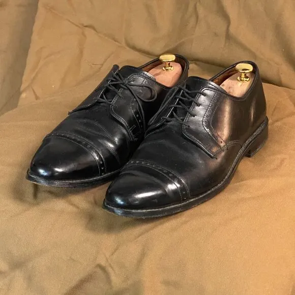 Allen Edmonds &quot;Clifton&quot; Black Leather Cap Toe 4 Eyelet Lace Up Oxfords Sz 9.5M