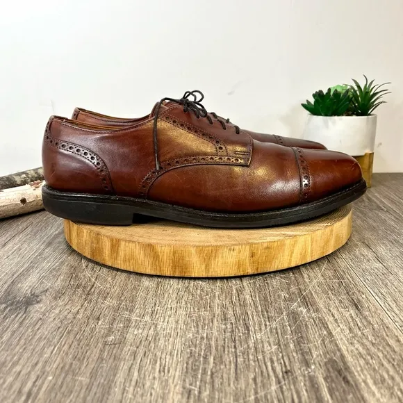 *Allen Edmonds Cap Toe Oxfords 36355 Vibram Soles in Cognac Size 11.5 B (Narrow)