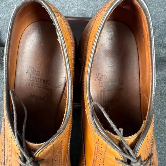 Allen Edmonds Strand Cap Toe Oxford in Walnut Mens 9.5D pre-owned excellent