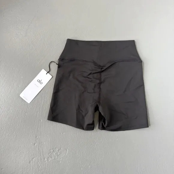 ALO Yoga NWT 5&quot; Airlift Energy Short