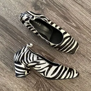 ALOHAS Agent Safari heels new