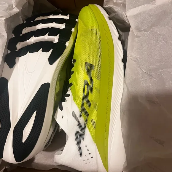 Altra Monte Blanc Carbon Men’s 10.5. Brand new