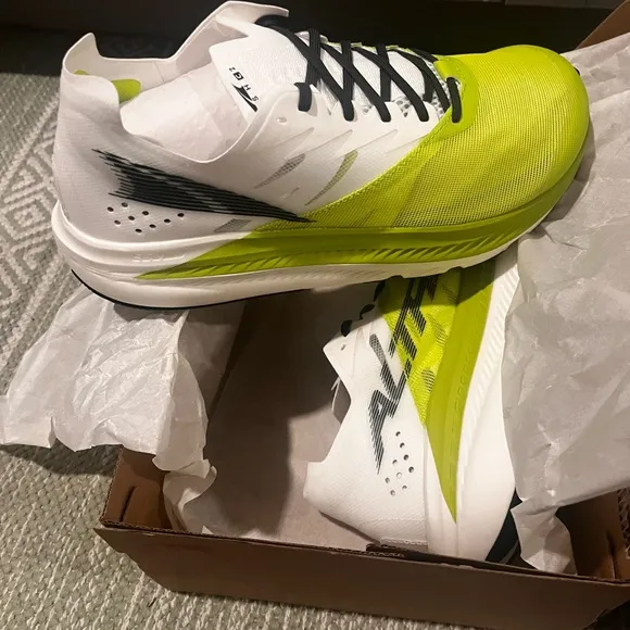 Altra Monte Blanc Carbon Men’s 10.5. Brand new