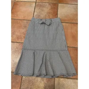 Ann Taylor fit flare seersucker skirt size 0 petite