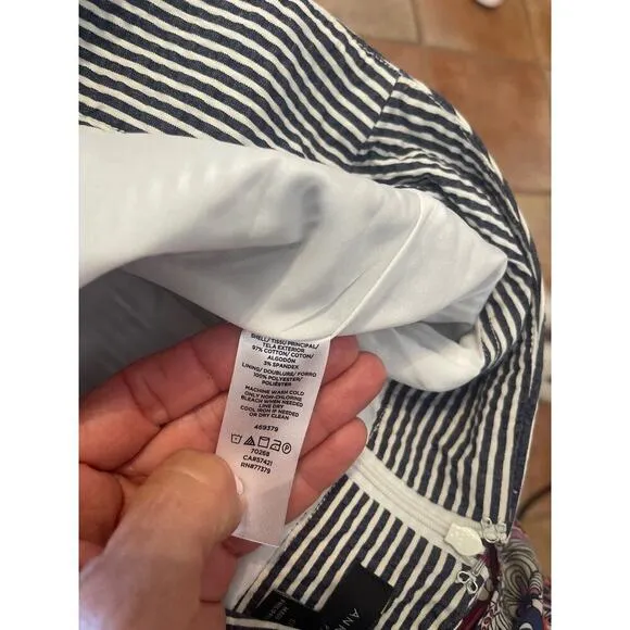 Ann Taylor fit flare seersucker skirt size 0 petite