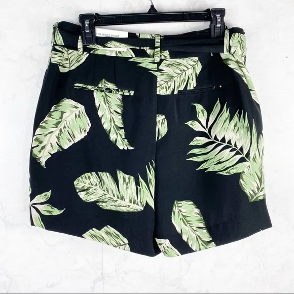 [Ann Taylor] Palm Tree Leaf Printed Tying Shorts