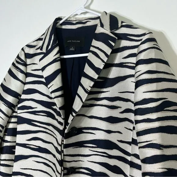 ANN TAYLOR Zebra Coat Navy and Cream Size Small