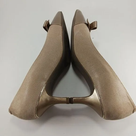 Anne Klein IFlex AkFlouncy Metallic/ Faux Suede Size 8M. NWOT.
