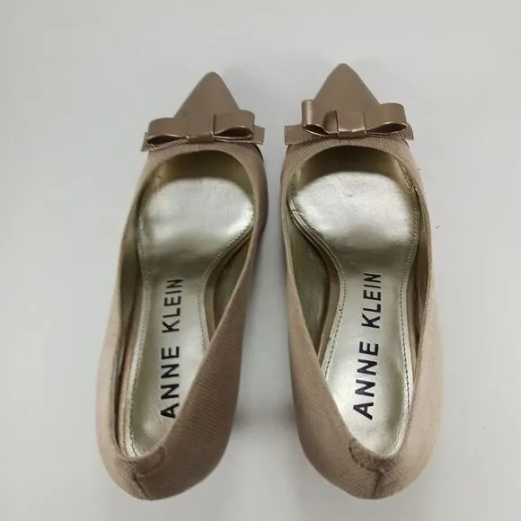Anne Klein IFlex AkFlouncy Metallic/ Faux Suede Size 8M. NWOT.