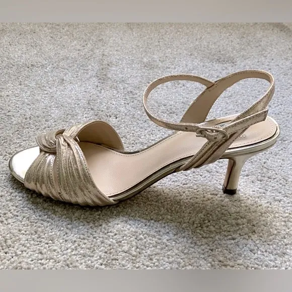 Anthropologie BHLDN Hitherto leather Bridal shoes kitten heels gold metallic 6