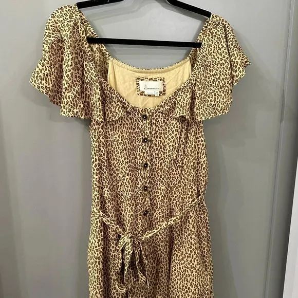 Anthropologie Cheetah Print Dress Button Front Midi Dress Size 8