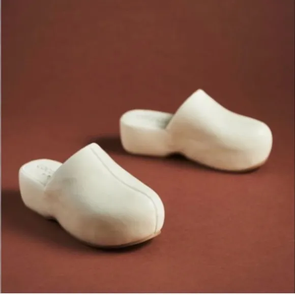 Anthropologie Coconuts by Matisse Bubble Clogs White Ivory 10 41
