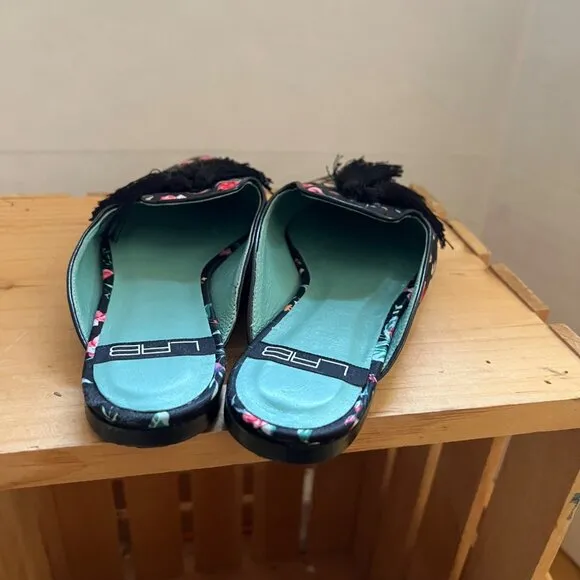 Anthropologie LAB Size 38 8 Black Floral Tasseled Pointed Toe Slides Flats Mules
