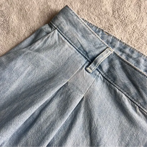 Anthropologie Pilcro &amp; The Letterpress Mina Drapey Chambray Culotte Shorts