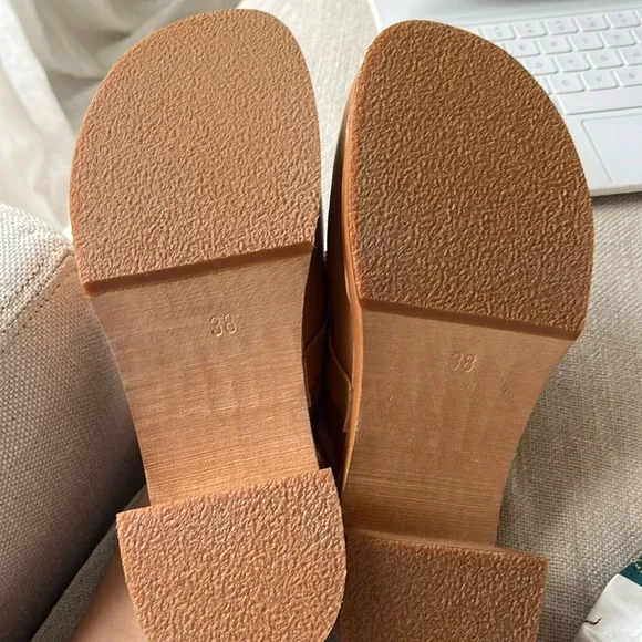 Anthropologie  Swedish Hasbeens NWT Camel Bow Slip in Husband Clog 🌸 🌈❤️