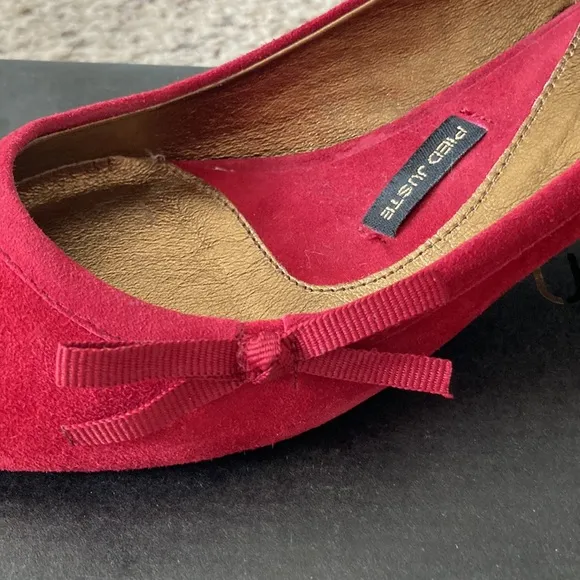 Anthropologie wine colored kitten heels. Pied Juste. Super chic