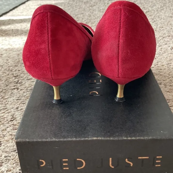 Anthropologie wine colored kitten heels. Pied Juste. Super chic