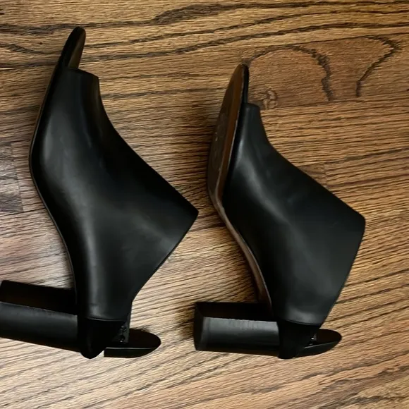 Aquatalia Ellen Leather Mule Block Heel Black Sz 9