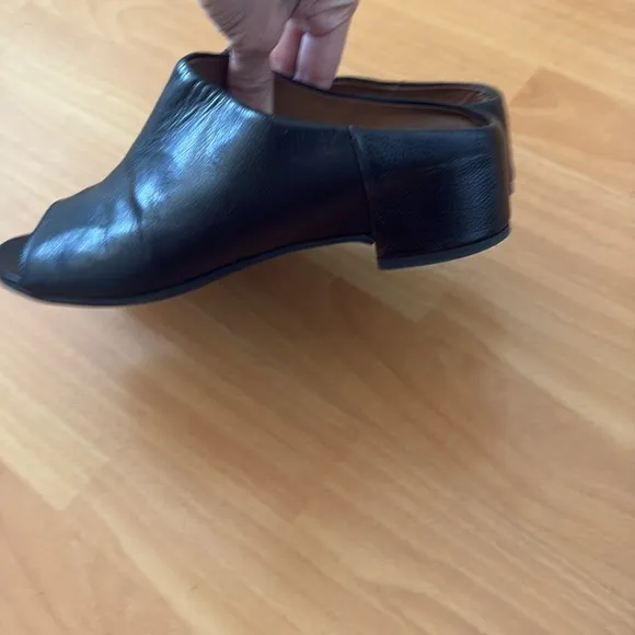 Aquatalia Mules Women Size 7 Black Leather Open-toe Block Heel