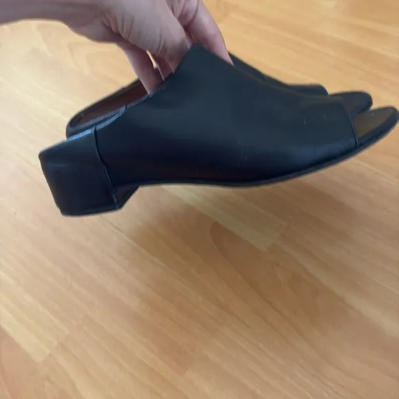 Aquatalia Mules Women Size 7 Black Leather Open-toe Block Heel