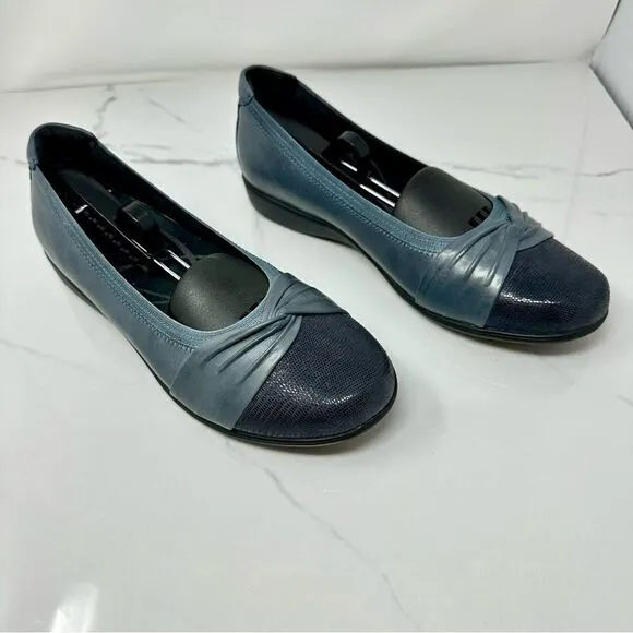 Aravon Andrea Slip on- Size 9.5