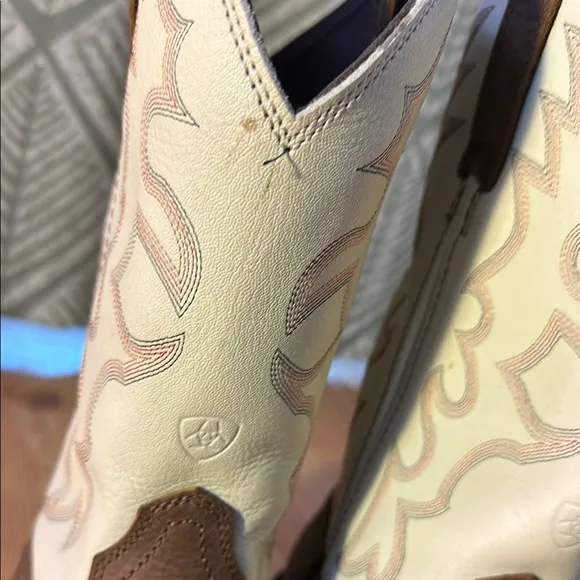 Ariat Men's WorkHog Wide Square Toe Waterproof Work Boot