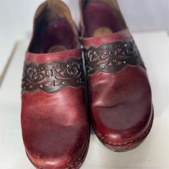 Ariat Red Leather Embroidered Western Clogs Size 9.5B Boho Cowgirl Mule Shoes