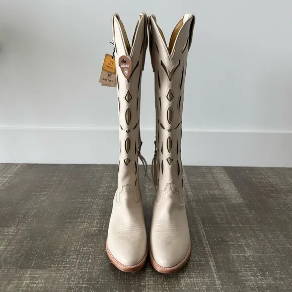 ARIAT Saylor StretchFit Western Boot in Blanco
