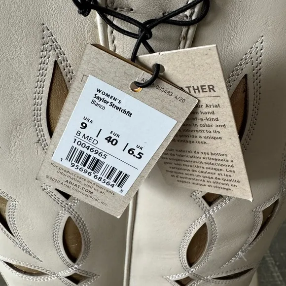 ARIAT Saylor StretchFit Western Boot in Blanco