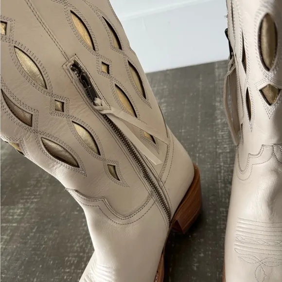 ARIAT Saylor StretchFit Western Boot in Blanco