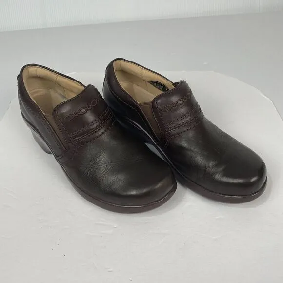 Ariat Womens Brown Clogs slips on Slip Resistant 10027290 US 10B Comfort