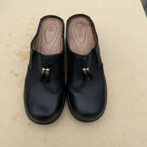 Ariat Womens Clog US 9.5 B Black Leather Barn Mules Tasseled Beads EUC