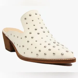 ARider Girl white western style studded mules w 2” heels SZ 7
