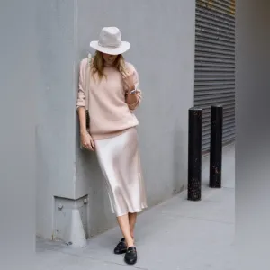 Aritzia Babaton Silky Blush Slip Skirt size 6