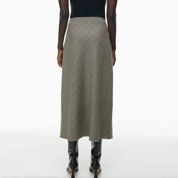 Aritzia Wilfred Devotion Twill Maxi Slip Skirt Lyle White/Black Check Size 10