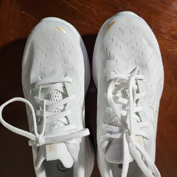 Asics Gel-Cumulus Womens 8 Shoes Road Running Trainer Support Mint and Gold