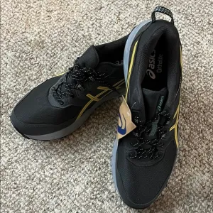 ASICS Men's Black and Yellow Running Shoes
