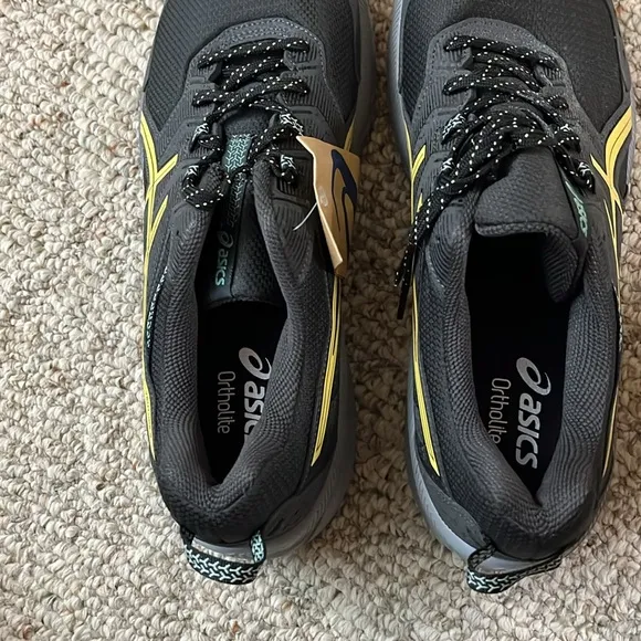 ASICS Men's Black and Yellow Running Shoes
